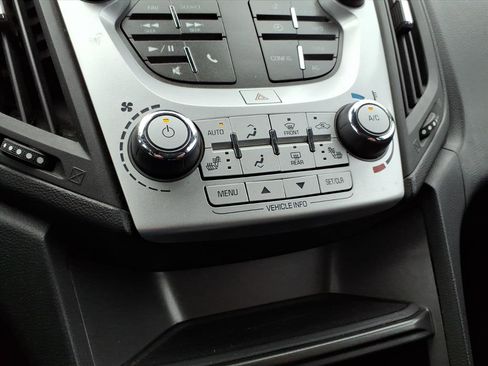 Used 2017 Chevrolet Equinox LT w/ Convenience Package image 18