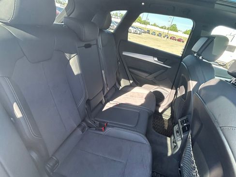 Used 2023 Audi Q5 e Prestige AWD/4WD image 11