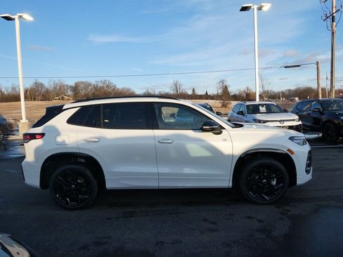 New 2026 Volkswagen Tiguan SE R-Line AWD/4WD image 2