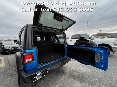 Used 2022 Jeep Wrangler Unlimited Sport image 10