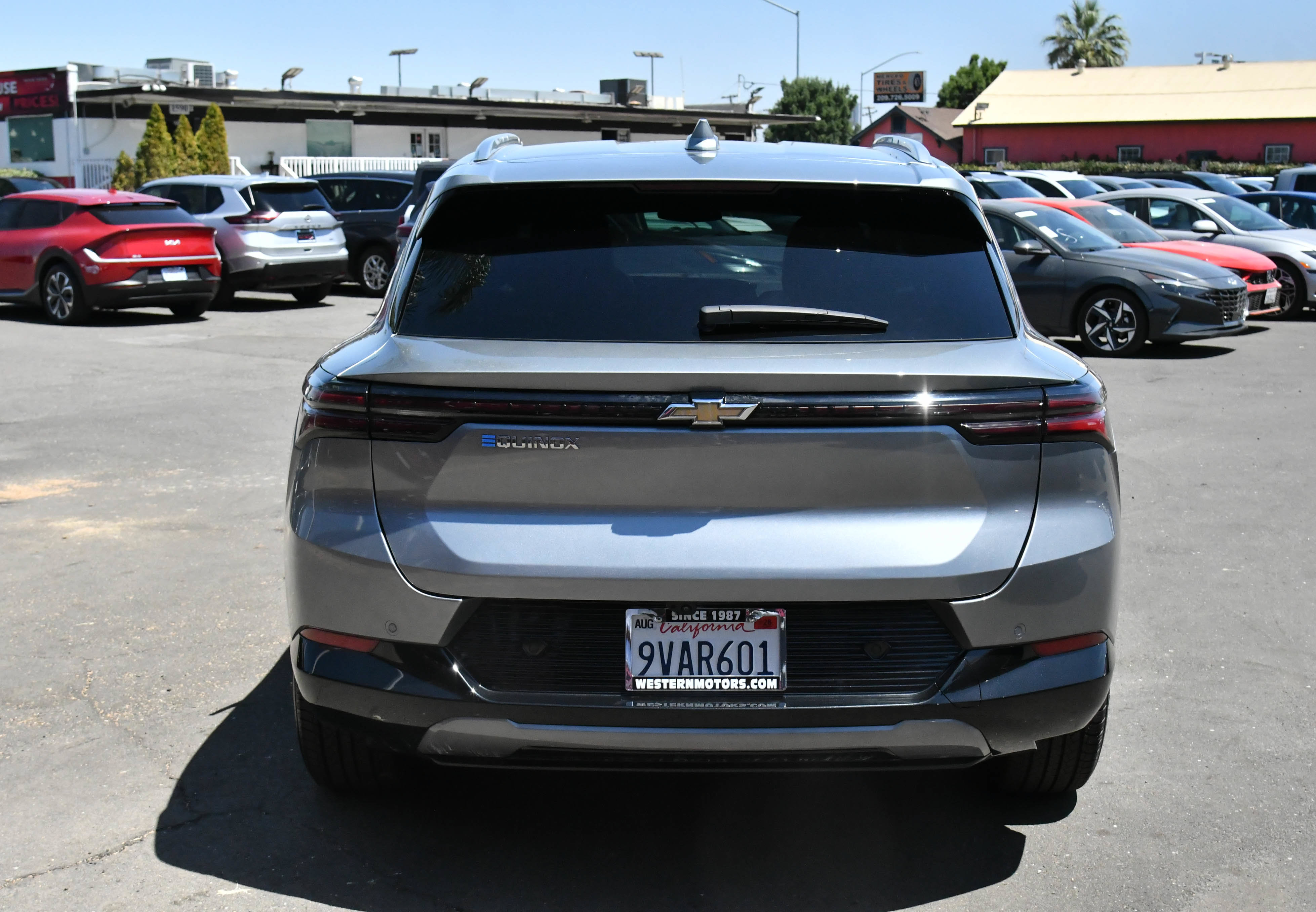 Used 2025 Chevrolet Equinox EV LT FWD image 7