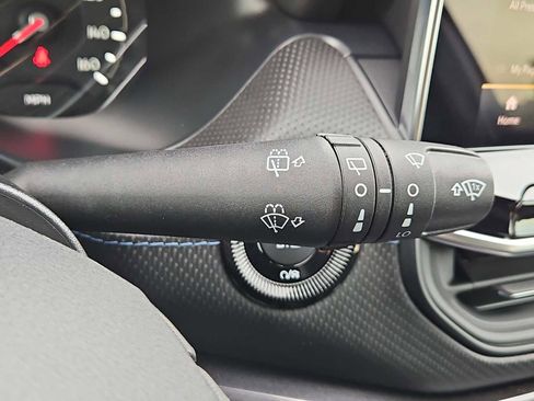 New 2026 Jeep Compass Latitude image 25