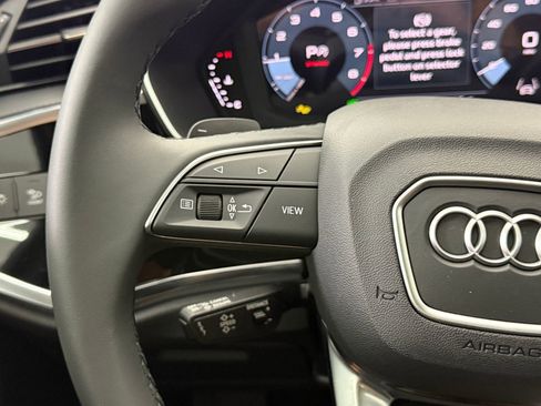 Used 2025 Audi Q3 2.0T Premium w/ Convenience Package AWD/4WD image 18