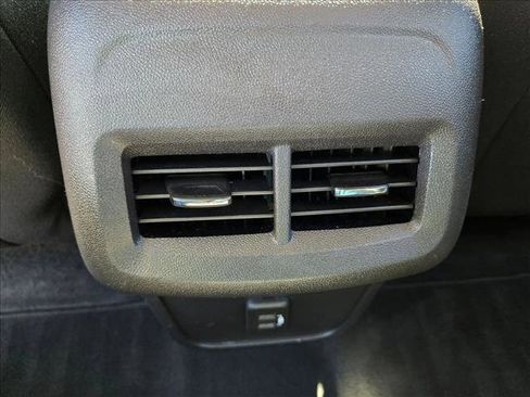 Used 2024 Chevrolet Equinox LT image 17