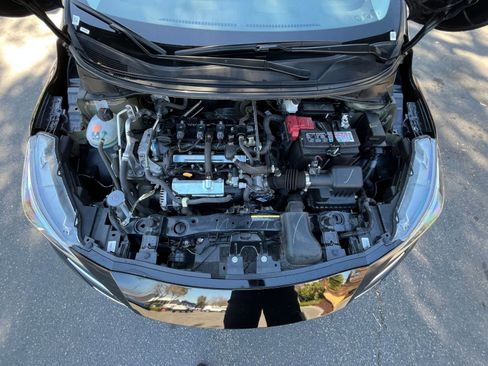 Used 2025 Nissan Versa SV image 30