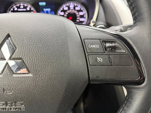 Used 2022 Mitsubishi Eclipse Cross SE image 34