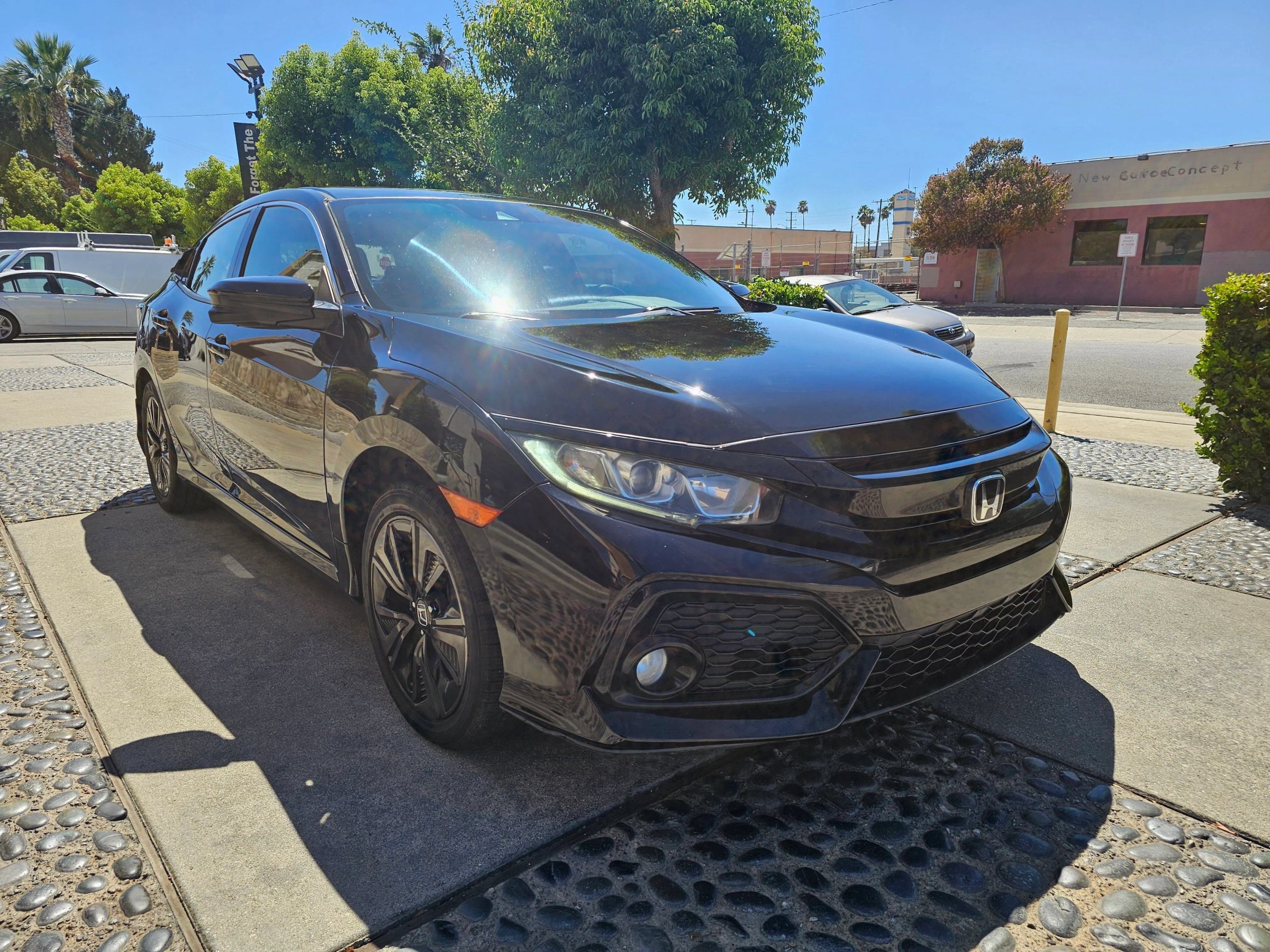 Used 2019 Honda Civic EX image 3