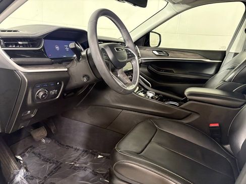 Used 2022 Jeep Grand Cherokee Limited 4xe w/ Luxury Tech Group II image 22