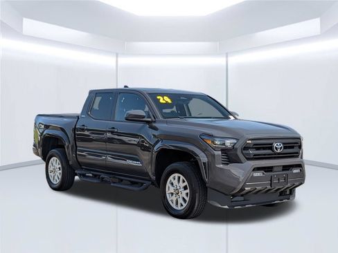 Used 2024 Toyota Tacoma SR5 RWD image 8