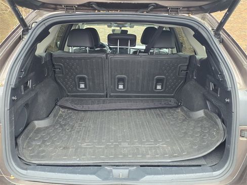 Used 2020 Subaru Outback Limited w/ Popular Package #2 image 8