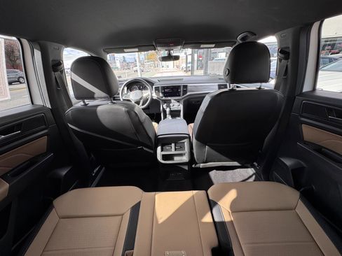 Used 2021 Volkswagen Atlas Cross Sport SE image 9