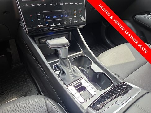 Used 2024 Hyundai Santa Cruz Limited AWD/4WD image 25