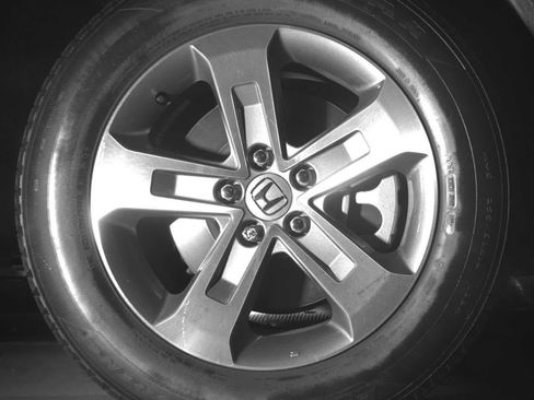 Used 2024 Honda Pilot EX-L image 9