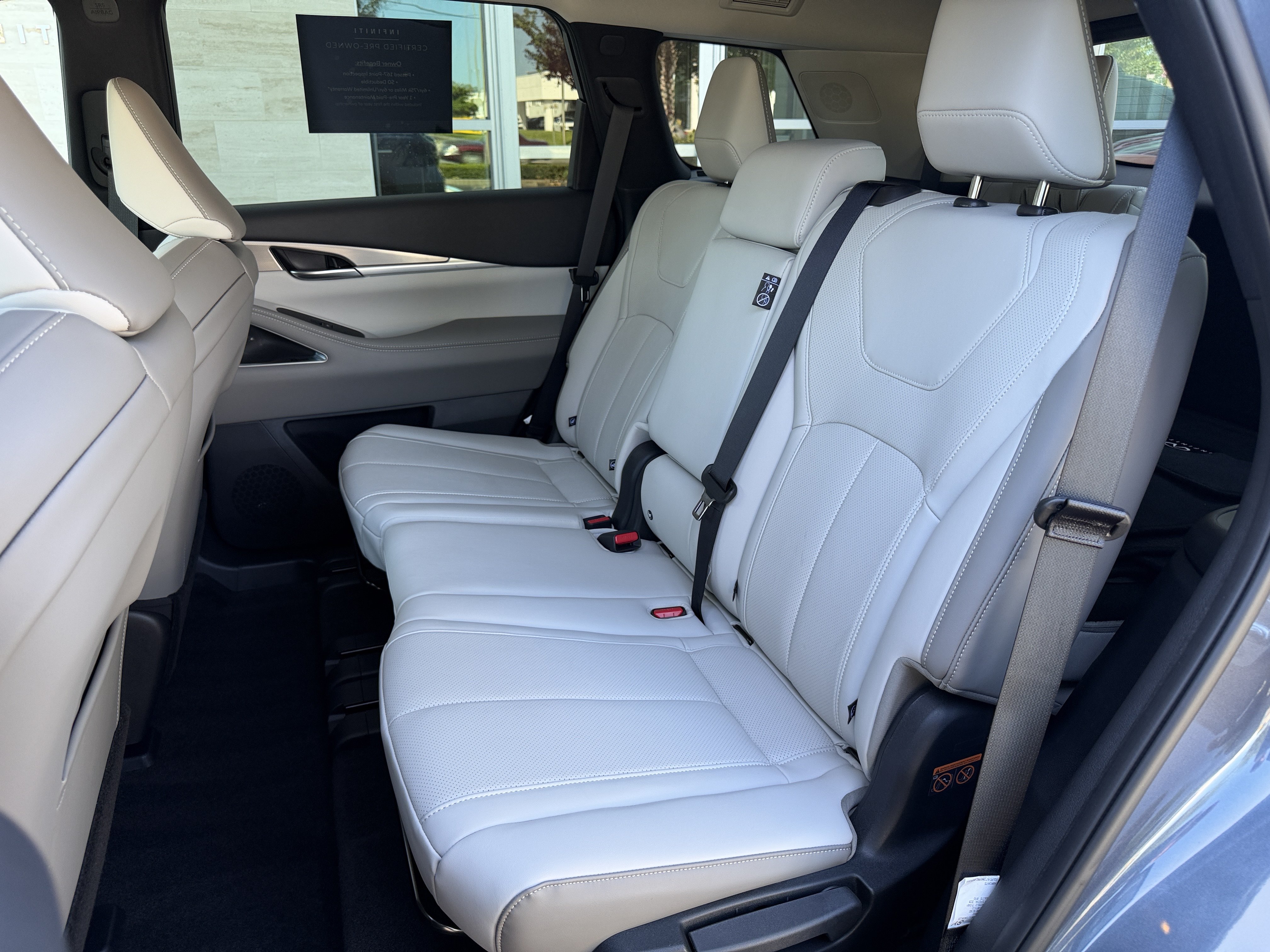 Certified 2027 INFINITI QX60 Luxe w/ Cargo Package FWD image 19