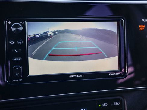 Used 2016 Scion iM image 30
