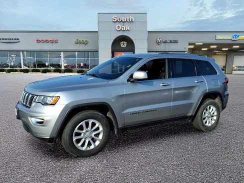 Certified 2021 Jeep Grand Cherokee Laredo AWD/4WD image 4