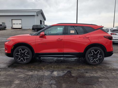 Used 2024 Chevrolet Blazer RS w/ Driver Confidence II Package FWD image 2