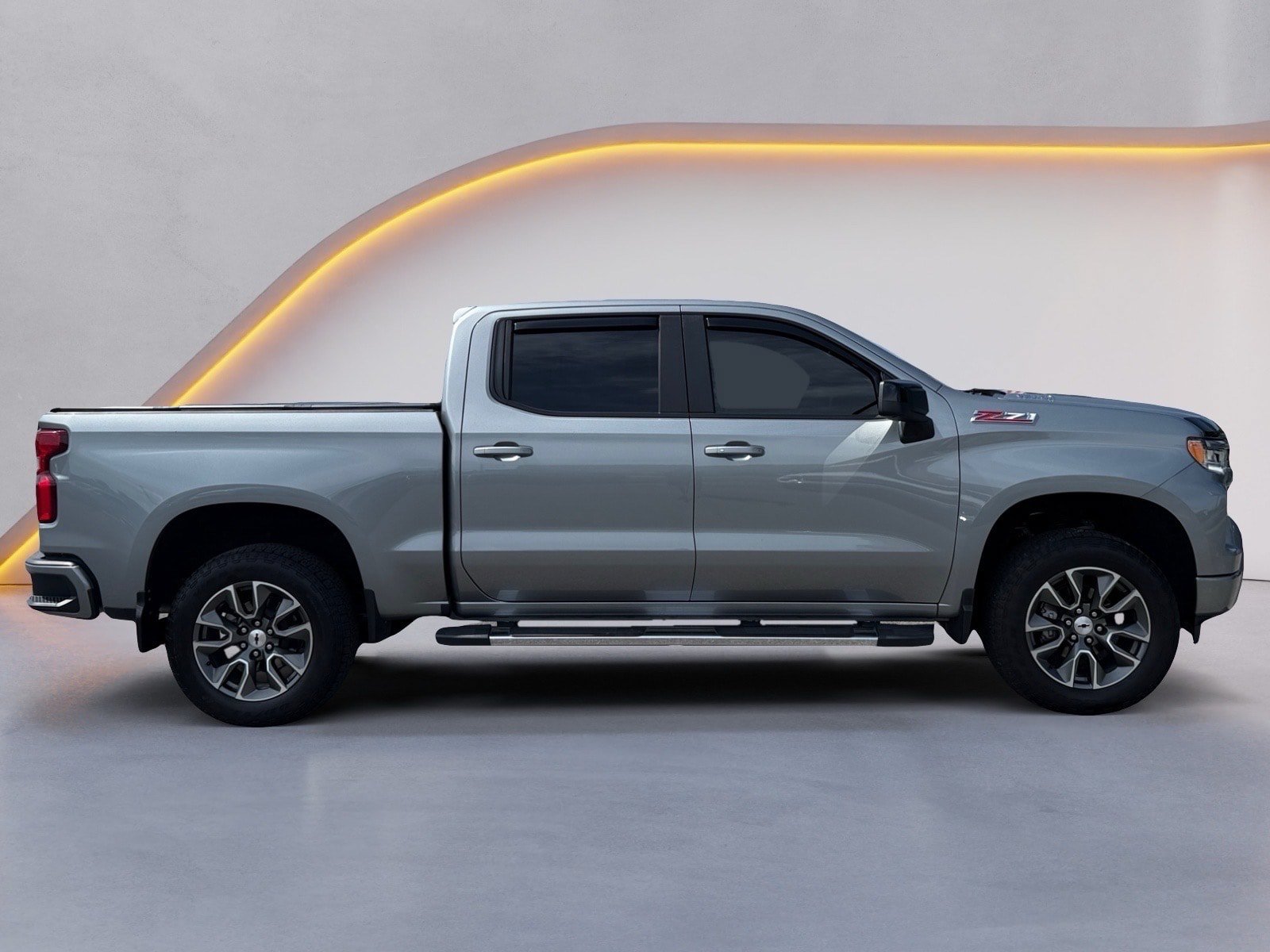 Used 2025 Chevrolet Silverado 1500 RST AWD/4WD image 2