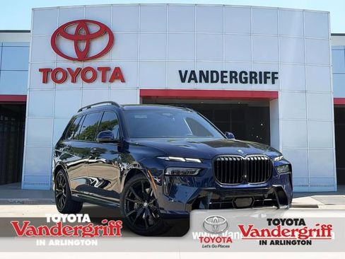 Used 2025 BMW X7 xDrive40i w/ M Sport Package AWD/4WD image 1