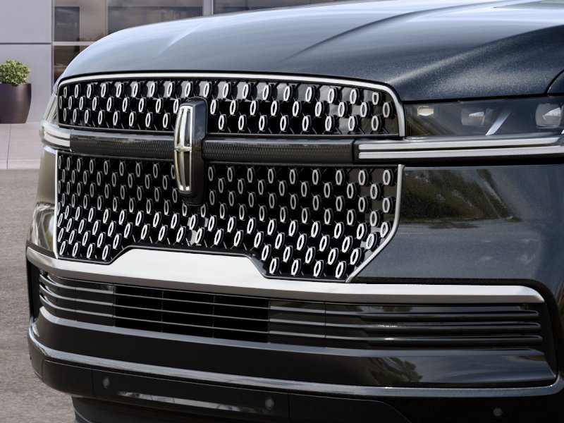 New 2027 Lincoln Navigator Reserve AWD/4WD image 17