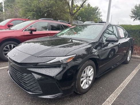 Used 2025 Toyota Camry LE FWD image 1