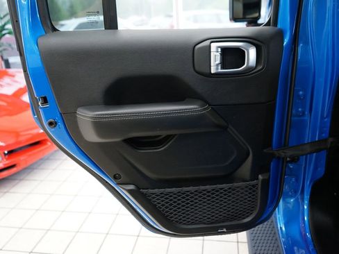 Used 2023 Jeep Wrangler Unlimited Sahara AWD/4WD image 52