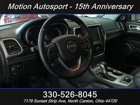 Used 2017 Jeep Grand Cherokee Summit AWD/4WD image 15