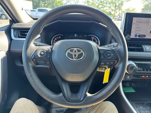 Used 2023 Toyota RAV4 LE AWD/4WD image 21