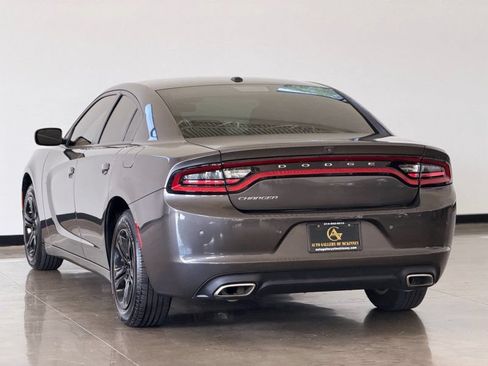Used 2022 Dodge Charger SXT RWD image 5