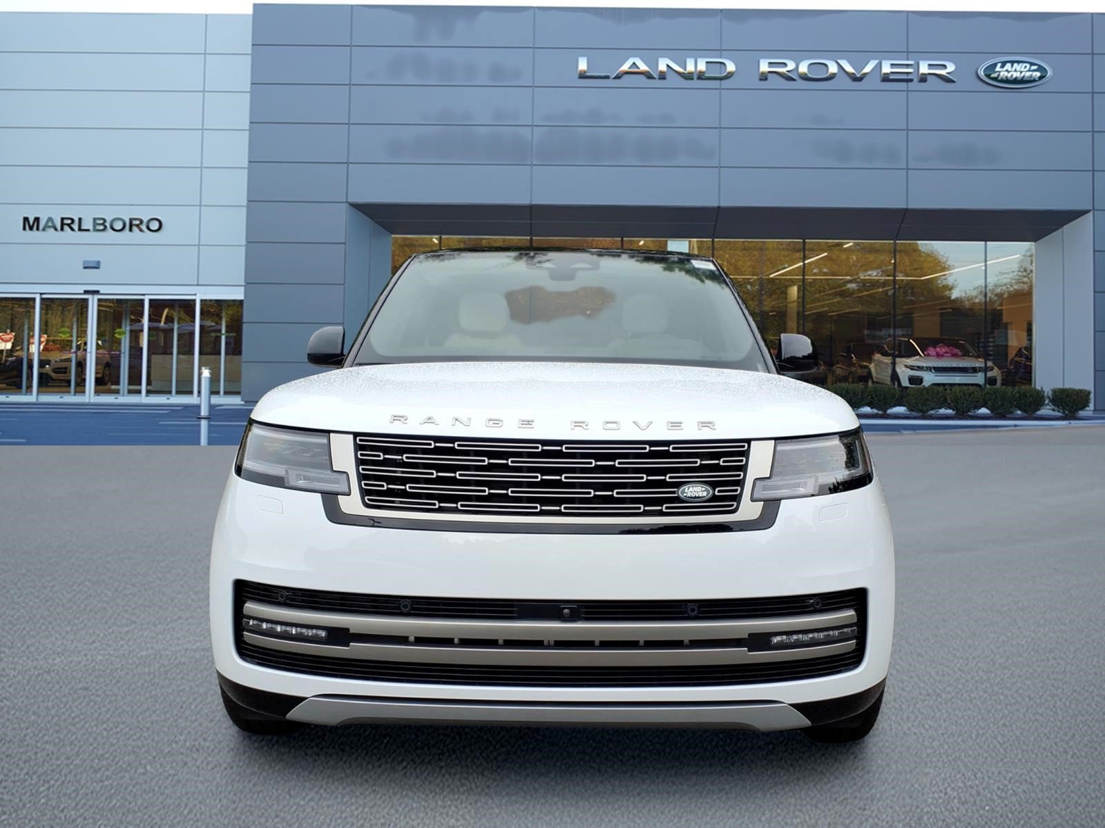 New 2027 Land Rover Range Rover Long Wheelbase SE AWD/4WD image 8