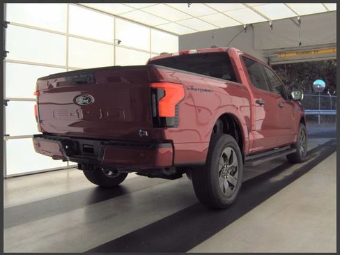 Used 2024 Ford F150 Lightning XLT image 5
