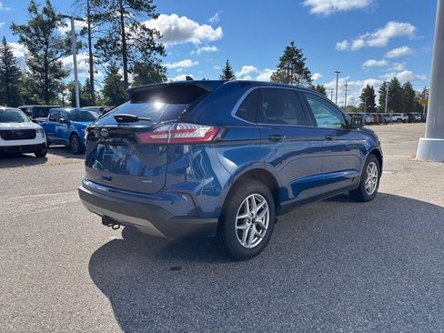 Used 2023 Ford Edge SEL w/ Convenience Package AWD/4WD image 3