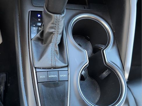 Used 2023 Toyota Camry SE image 28