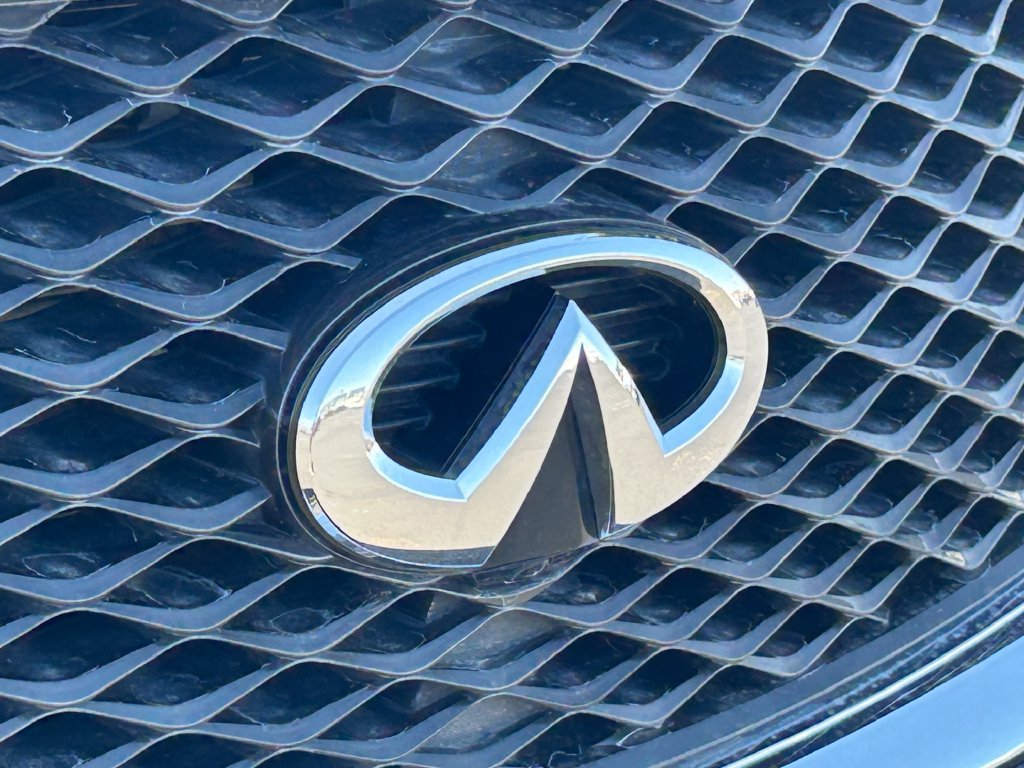 Used 2017 INFINITI QX80 4WD w/ Deluxe Technology Package image 10