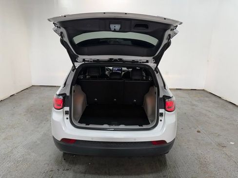 Certified 2024 Jeep Compass Limited AWD/4WD image 10