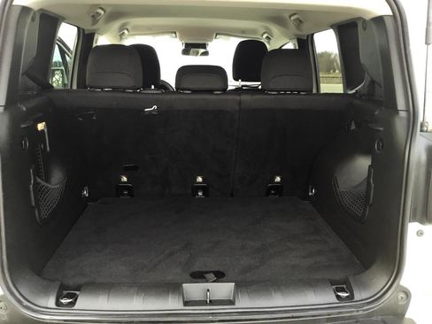 Used 2018 Jeep Renegade Latitude image 22