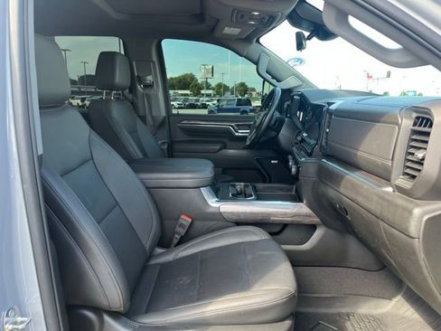 Used 2024 Chevrolet Silverado 2500 LTZ w/ LTZ Plus Package AWD/4WD image 9