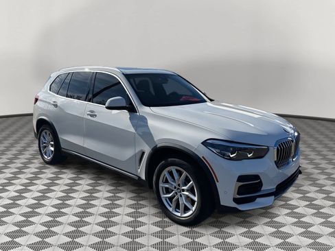Used 2023 BMW X5 sDrive40i w/ Parking Assistance Package image 3