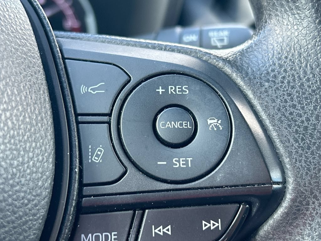 Used 2024 Toyota RAV4 XLE w/ Convenience Package FWD image 18