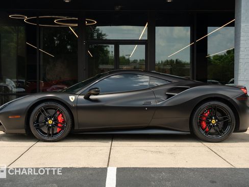 Used 2019 Ferrari 488 GTB RWD image 7