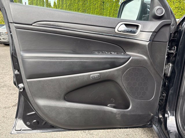 Used 2020 Jeep Grand Cherokee Limited AWD/4WD image 23