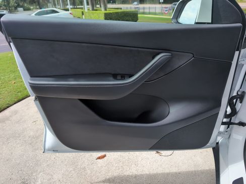 Used 2022 Tesla Model Y Performance AWD/4WD image 14
