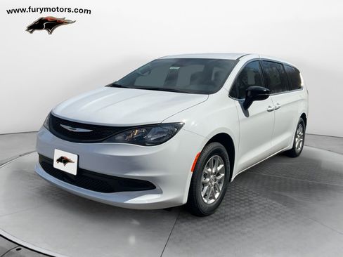 New 2026 Chrysler Voyager LX FWD image 7
