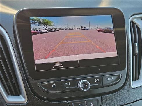 Used 2024 Chevrolet Malibu LT FWD image 18