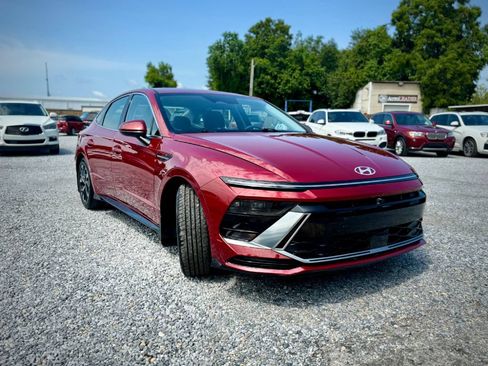 Used 2025 Hyundai Sonata SEL FWD image 5
