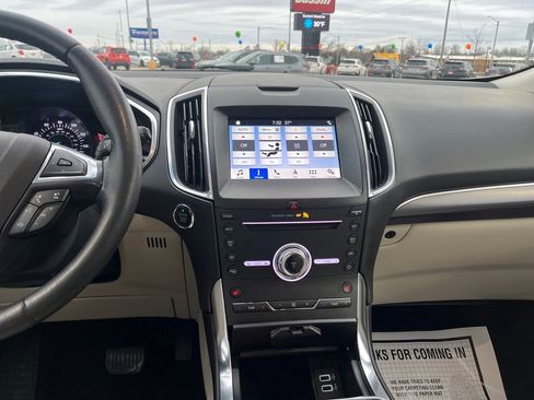 Used 2019 Ford Edge Titanium w/ Cold Weather Package image 35