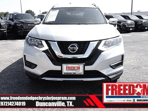 Used 2020 Nissan Rogue SV w/ Premium Package FWD image 8