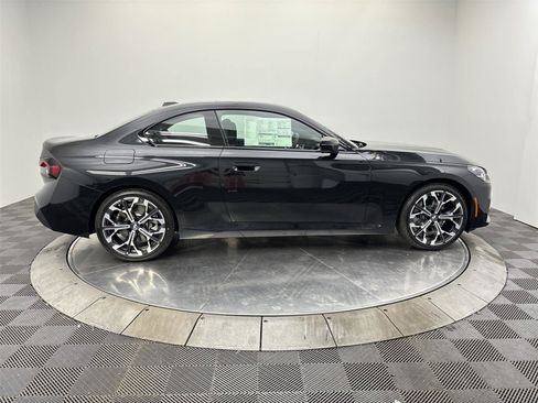 New 2026 BMW 230i xDrive Coupe w/ Convenience Package AWD/4WD image 17