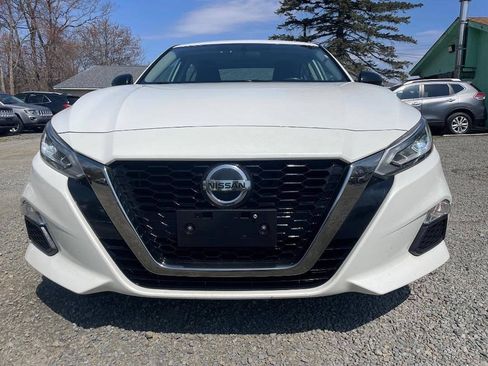 Used 2019 Nissan Altima 2.5 SR w/ SR Premium Package AWD/4WD image 3