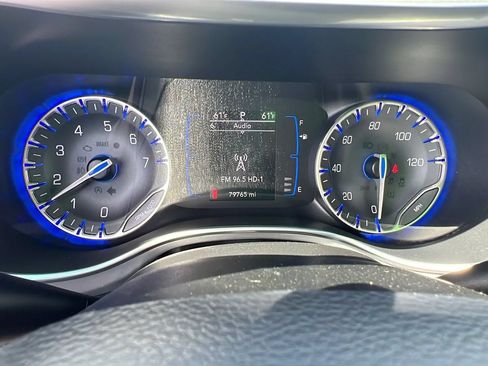 Used 2019 Chrysler Pacifica Touring-L w/ S Appearance Package FWD image 20